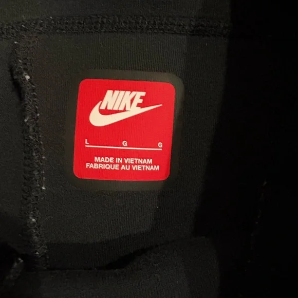Nike Tech Black Men's Jogger Sweatpants - Picture 2 of 3